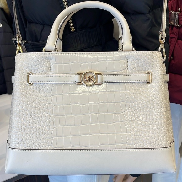 MICHAEL KORS
Reed Large Leather Belted Satchel Crossbody Handbag Center Zip Purs - Picture 4 of 16